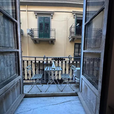 民宿 La Finestra Sugli Archi *